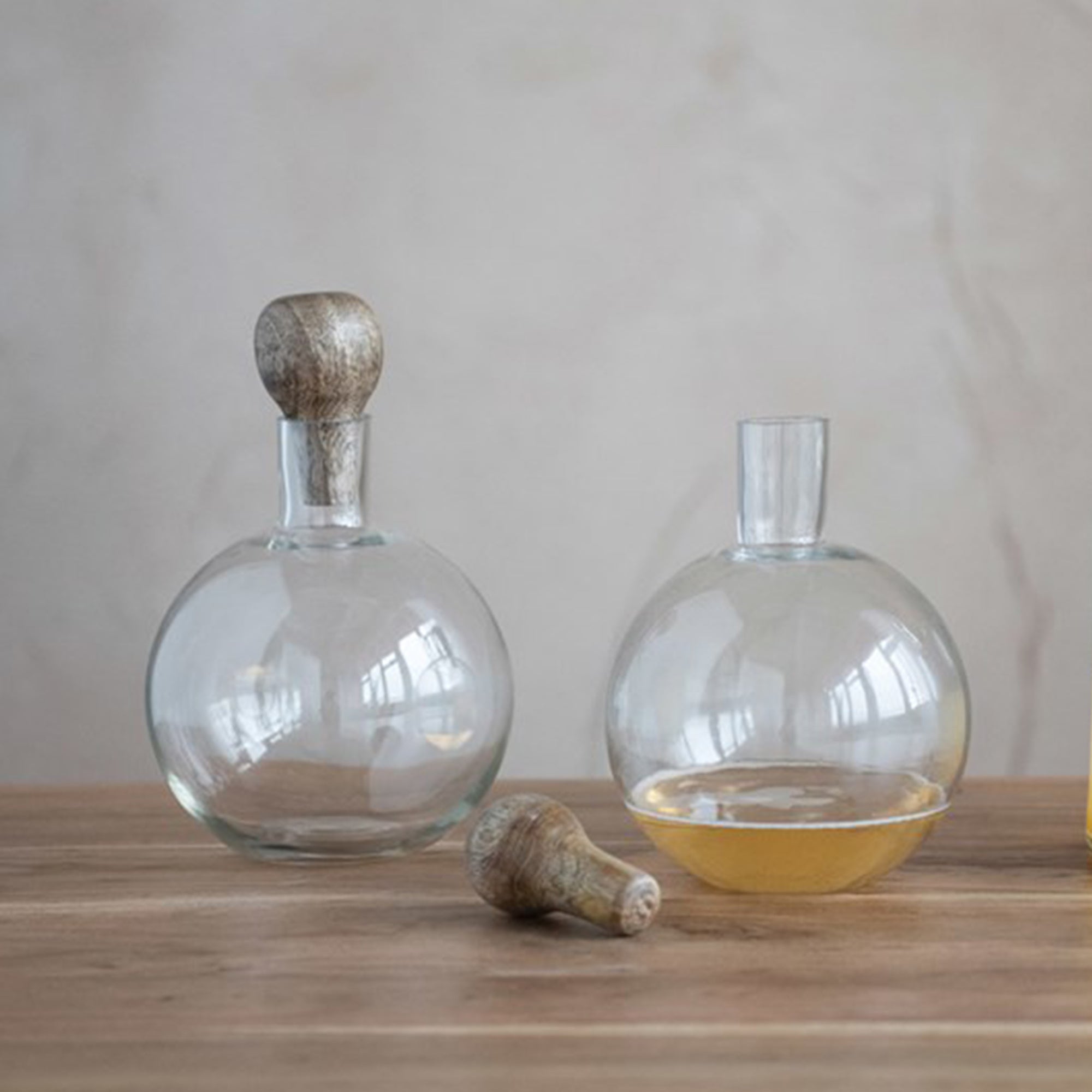 Glass Decanter with Mango Wood